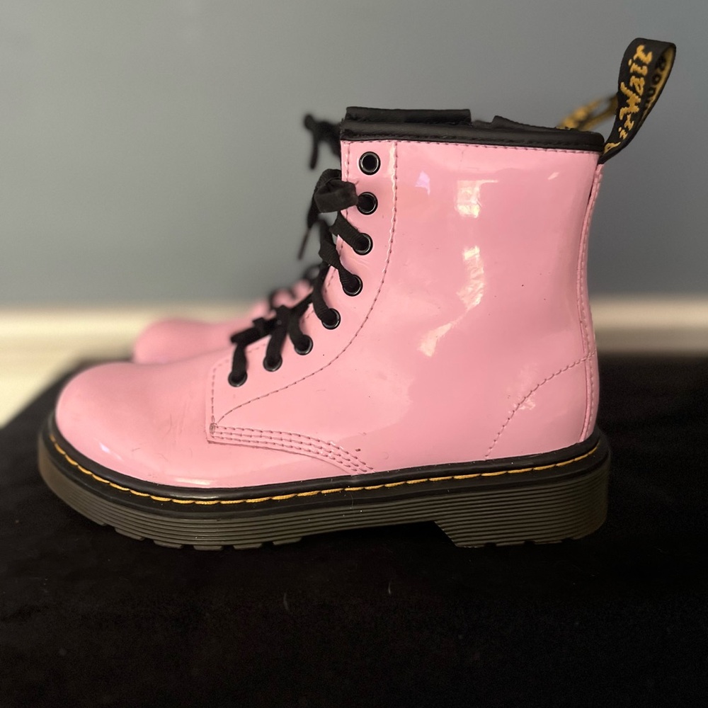 Dr. Martens-Boots Kid’s Size 1, Pink Leather Patent Lace Up Side Zip 1460J